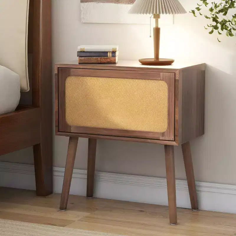 Comodino con pannello in rattan naturale/noce con cassetto ribaltabile, 1 pezzo