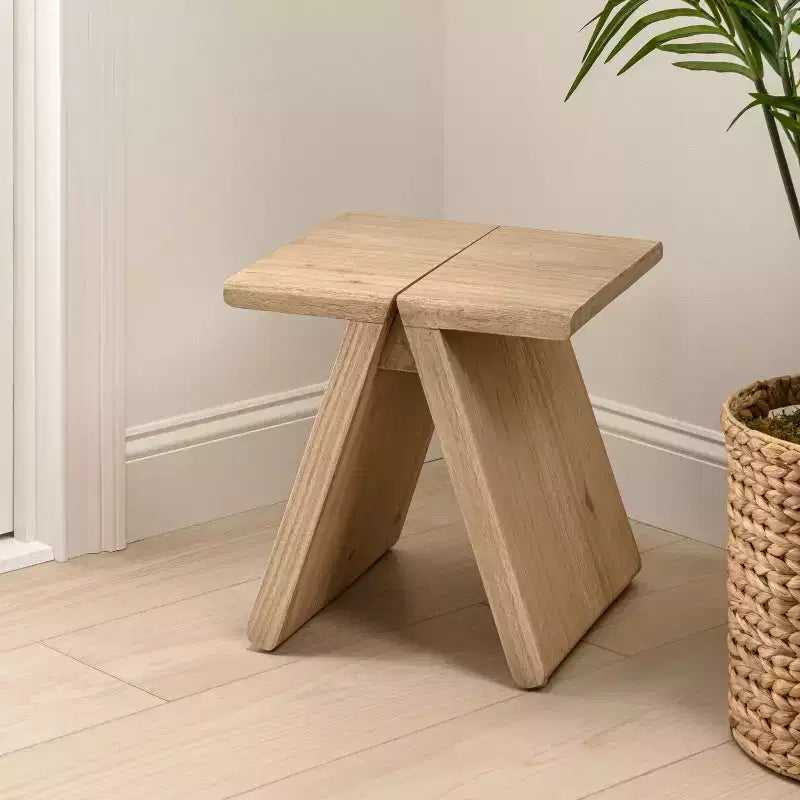 Sgabello accentato in legno massello rustico scandinavo grigio scuro / naturale, 1 posto