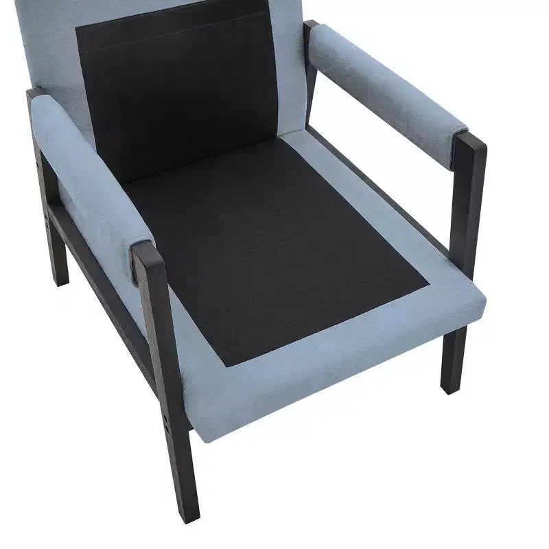 Poltrona accentuata imbottita in ciniglia Kelly di Roundhill Furniture, stile moderno metà secolo